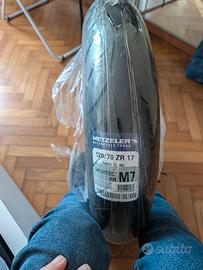 gomma moto  anteriore 120/70/17 metzeler m7rr