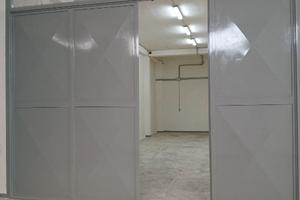 Ampio deposito/ autorimessa