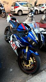 Yamaha R1 del 2005 20 Valvole