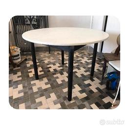 tavolo tondo pitturato bianco apribile rinascente