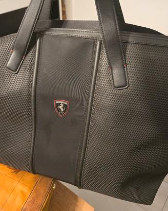 Borsa Ferrari hypergrid