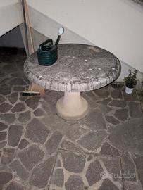 Tavolo da giardino 