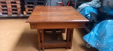 Tavolo in legno massello 