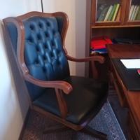 poltrona presidenziale in legno e pelle