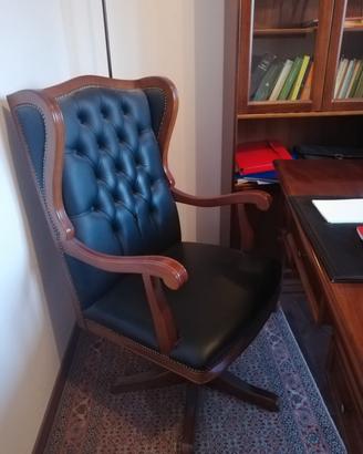 poltrona presidenziale in legno e pelle