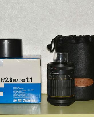 Tamron SP macro 90mm 1:2,8 manual focus.