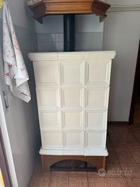 stufa legna in maiolica