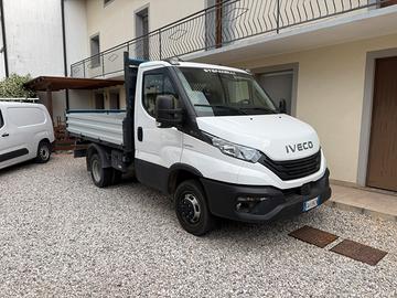 Iveco Daily 35-140 ribaltabile trilaterale