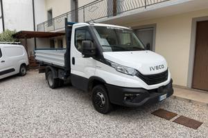 Iveco Daily 35-140 ribaltabile trilaterale