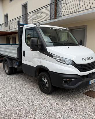 Iveco Daily 35-140 ribaltabile trilaterale