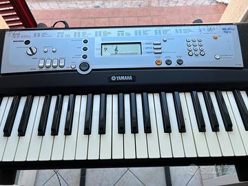 Tastiera Yamaha YPT-200