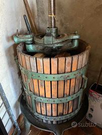 Torchio per uva, a leva con gabbia da 70 cm