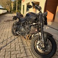 Yamaha mt07 2025 incidentata
