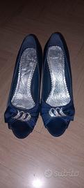 Scarpe blu con decorazione frontale – Verodonna