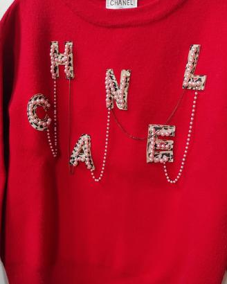 pullover rosso in lana vintage con decoraz perle