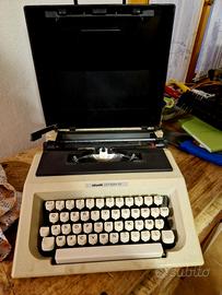MACCHINA DA SCRIVERE OLIVETTI