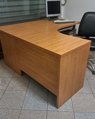 scrivania per ufficio