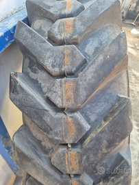Gomme nuove per terna merlo escavatore ecc