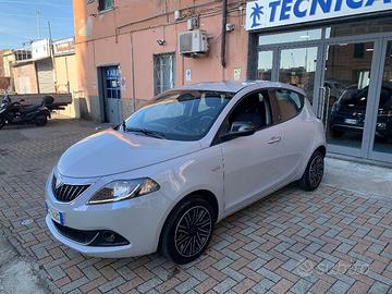 Lancia Ypsilon 1.0 FireFly 5 porte S&S Hybrid Ecoc