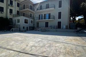 Attico / Mansarda di 92 m² con 3 locali a Grottafe