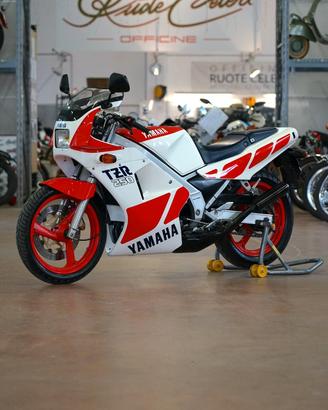 Yamaha TZR 250 conservata 1988 TZR250