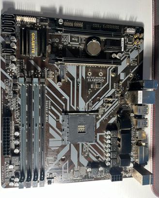 Gigabyte B450M DS3H DDR4 (rotta, non funzionante)
