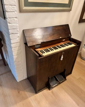 Armonium a pedale Casa musicale ECO milano