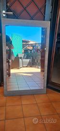 Specchio su base di legno 
