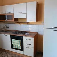 Cucina completa in buone condizioni