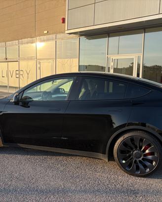 Tesla Model Y Performance AWD - 46.500km