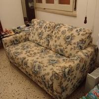  divano in tessuto lavabile, due posti. 