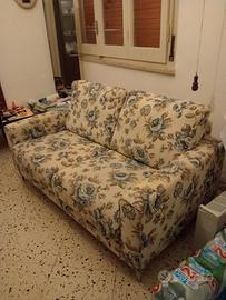  divano in tessuto lavabile, due posti. 