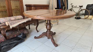 Tavola rotonda con 6 sedie