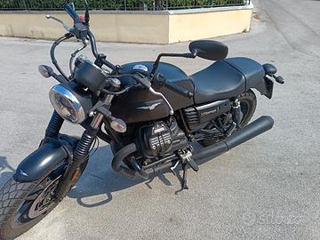 moto guzzi v7 stone