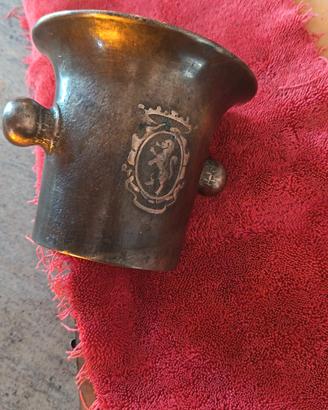 mortaio in bronzo vintage