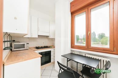 DUE LOCALI CON CUCINA ABITABILE