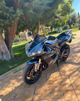 Yamaha yzf-r1