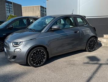 Fiat 500e La prima