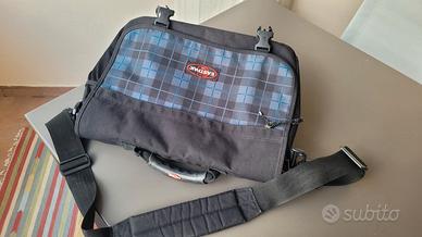 Borsa da lavoro Eastpak nera