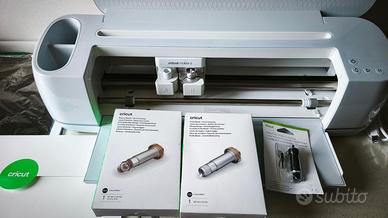 Cricut Maker 3 con accessori