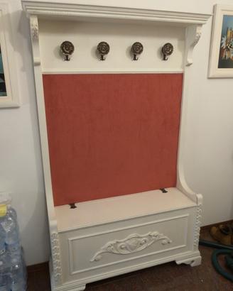 Appendiabiti da ingresso con cassapanca