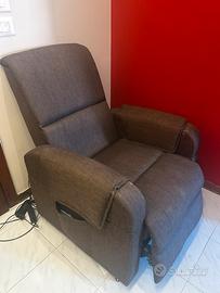 Poltrona relax elettrica reclinabile massaggiante