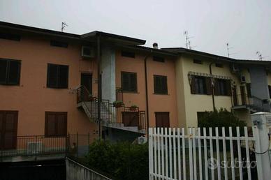 Immobile in asta di 170 m² con 5 locali e box auto