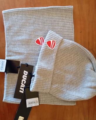 Set cuffia e scaldacollo Ducati