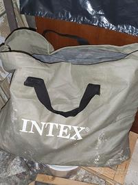 Materasso Intex singolo con pompa integrata