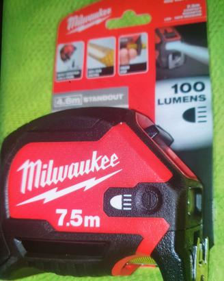 Milwaukee metro magnetico con torcia no Hilti