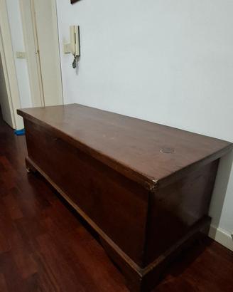 Cassapanca in legno