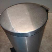 Secchio pattumiera in acciaio inox con pedale 