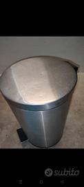 Secchio pattumiera in acciaio inox con pedale 
