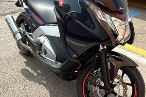Honda integra 700 Piu’ Accessori Trattabile